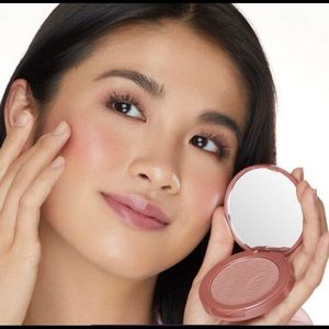 Brand New Awesome Amazonian clay 12-hour blush in Paarty by Tarte